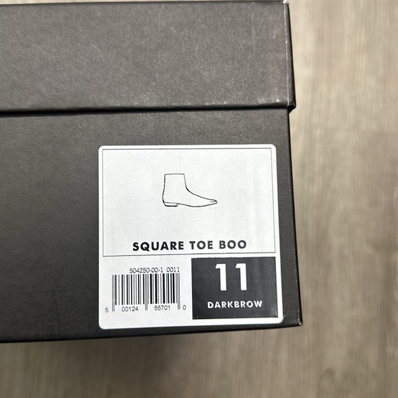 Banana Republic ITALIAN SUEDE ANKLE BOOT color dark brown - Picture 8 of 13